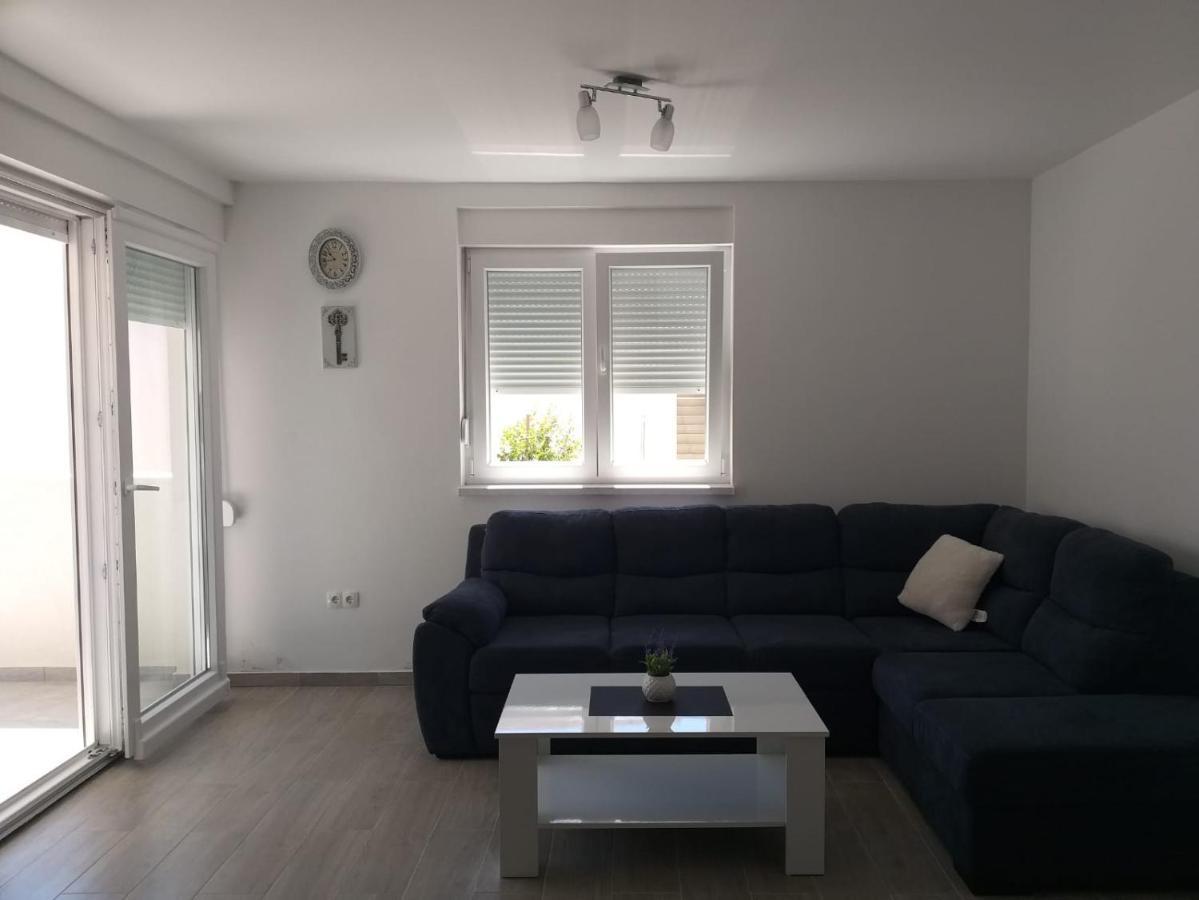 Apartments Sunrise Preko Exterior foto
