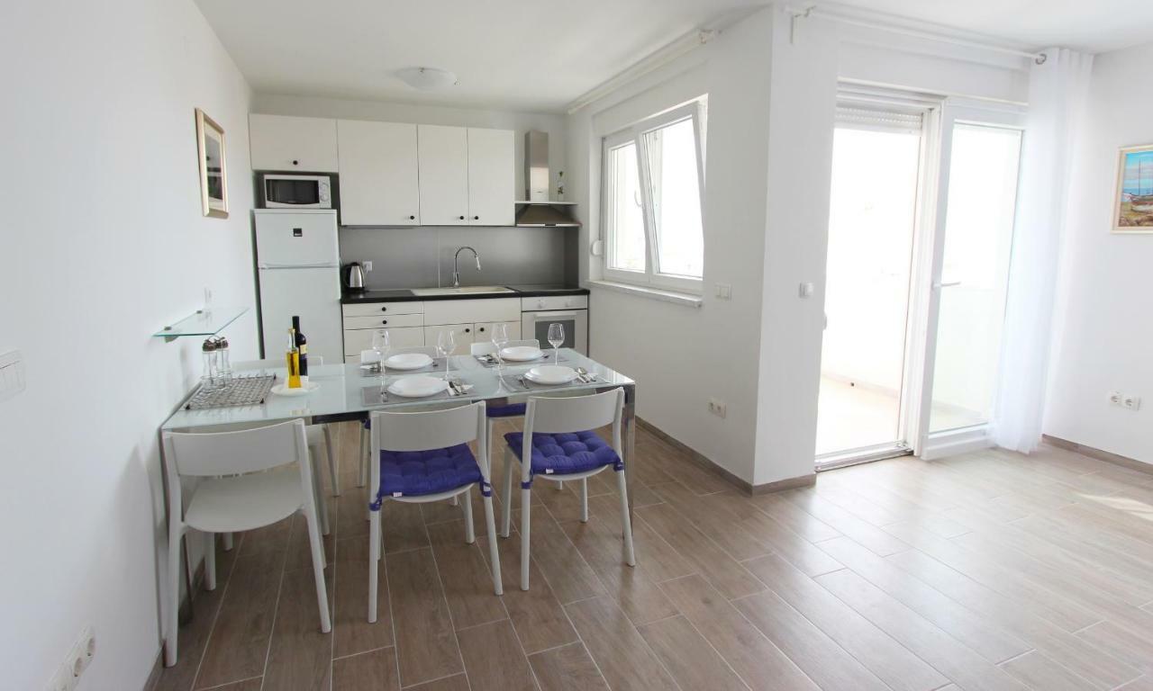 Apartments Sunrise Preko Exterior foto