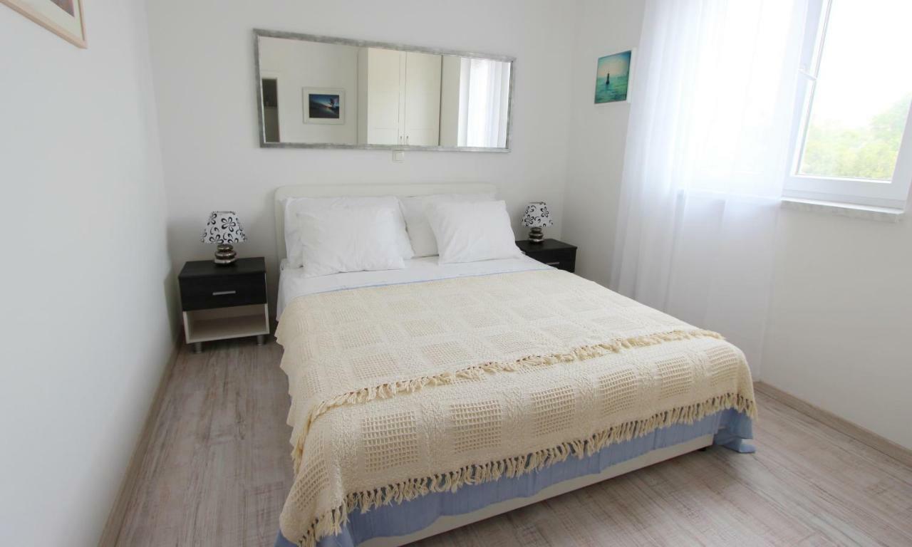 Apartments Sunrise Preko Exterior foto